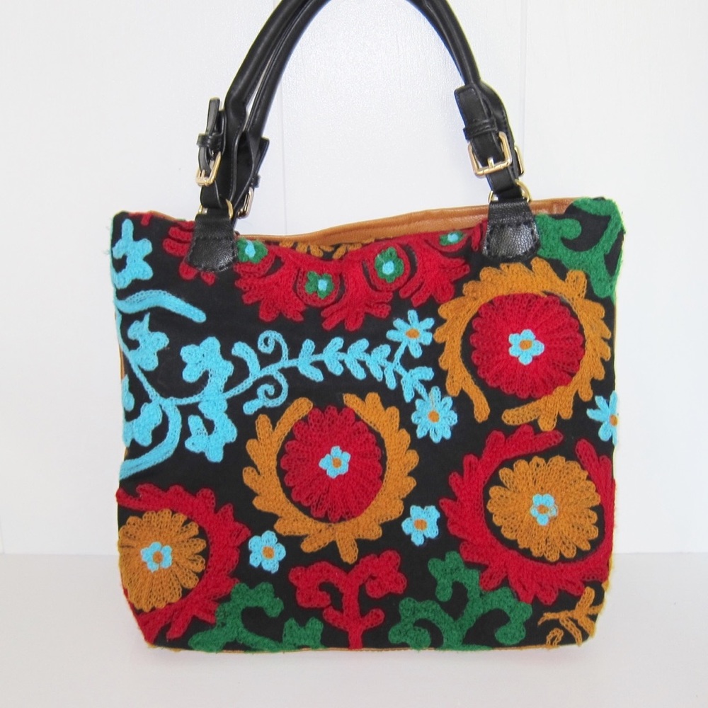 Embroidered Handmade Handbag - Picture 4 of 7